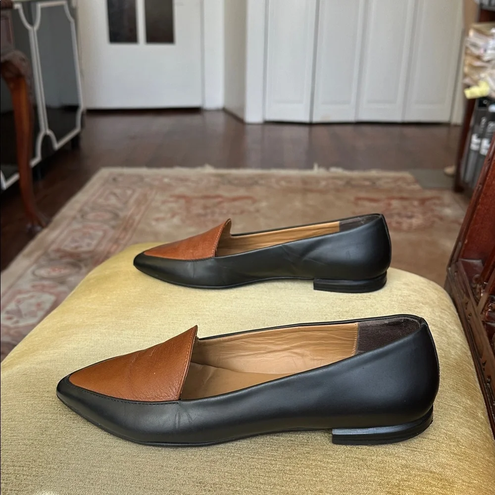 Everlane The Modern Point Loafers in a black and brown two-tone leather Size 7
